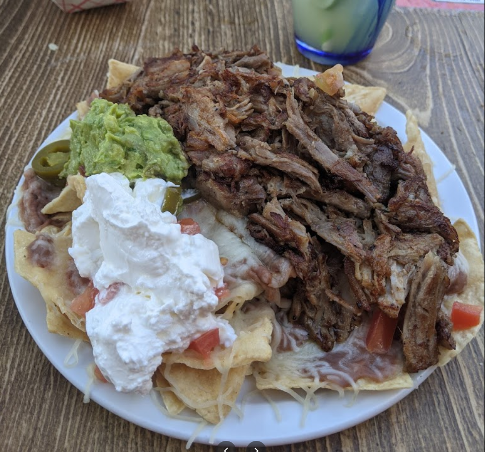 Tres Hermanas carnitas nachos